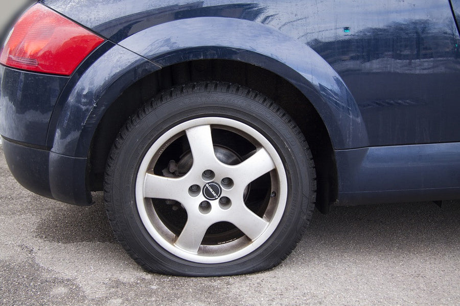 What to do if you have a flat tyre and no spare tyre?
